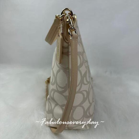 Coach Laurel Large Shoulder Bag In Sketch Signature Canvas CBH88 Gold/Ivory NWT - Picture 3 of 11